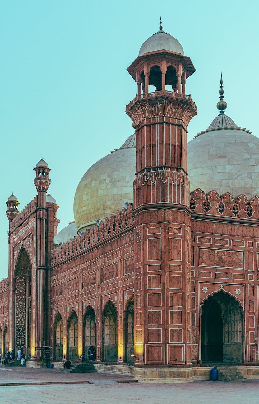 facade of the badshahi mosque lahore punjab pakistan